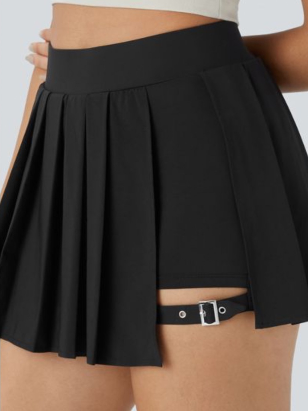 HALARA Black Pleated Skort with buckle